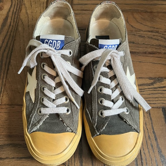 Golden Goose V star sneakers 38- size 8 - Picture 2 of 8